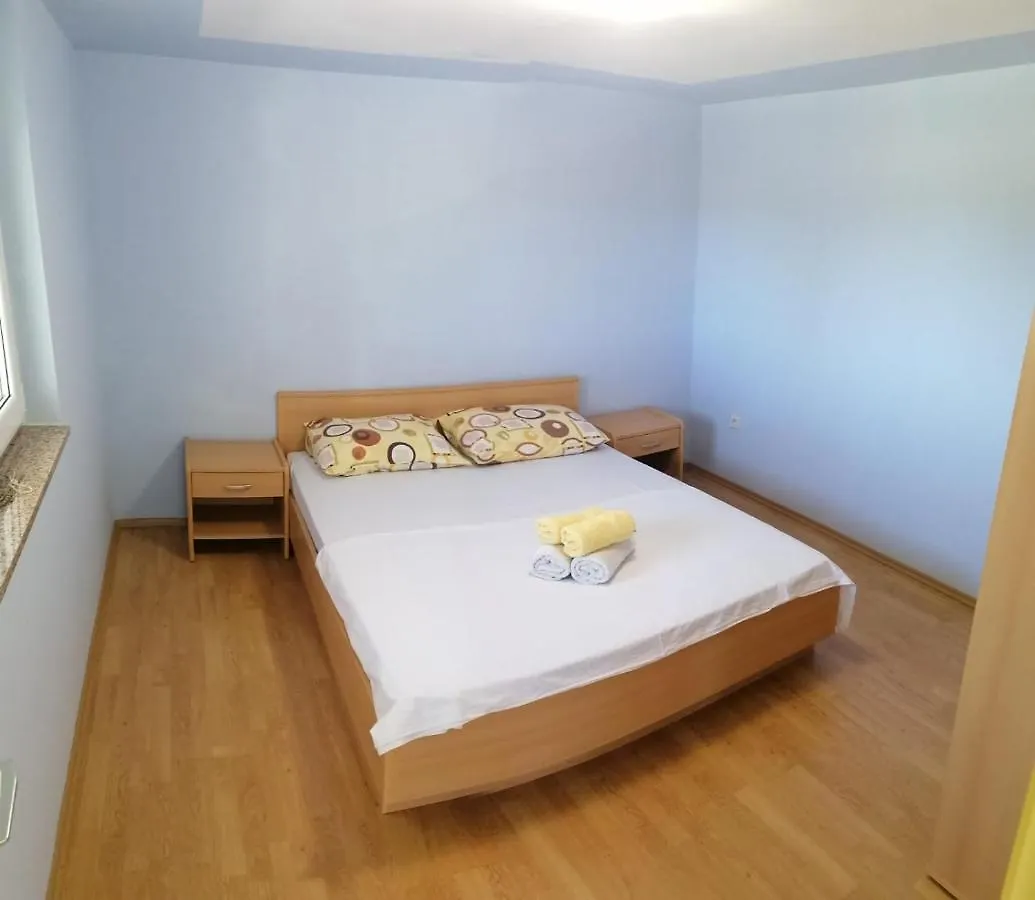 Holiday home Robinson'S House Villa Krusevo